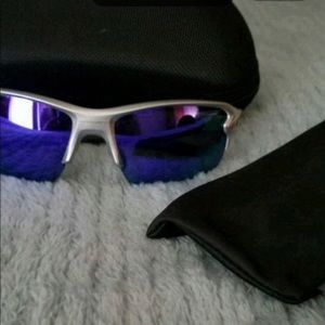 Brand new custom Oakley men’s sunglasses
